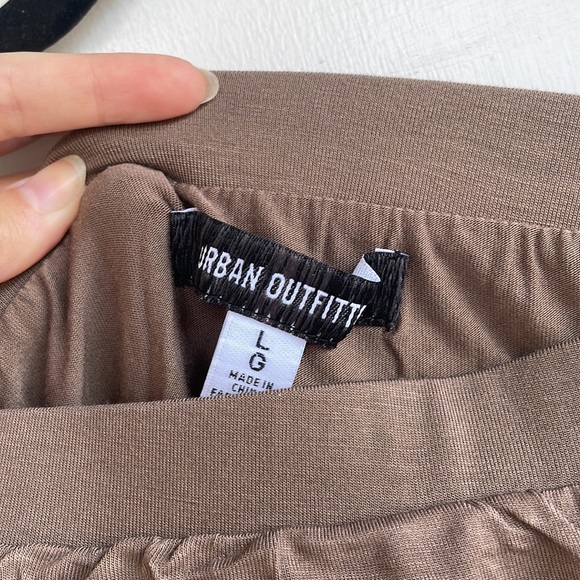 Ruched Urban Outfitters skirt - Picture 2 of 3